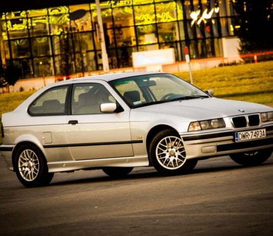 Czy można zapisać się na kurs przed ukończeniem 18 lat?