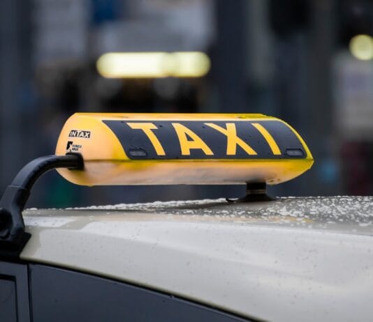 Czy można zdawać egzamin w innym mieście niż miejsce zameldowania?